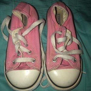 Pink toddler size 8 converse